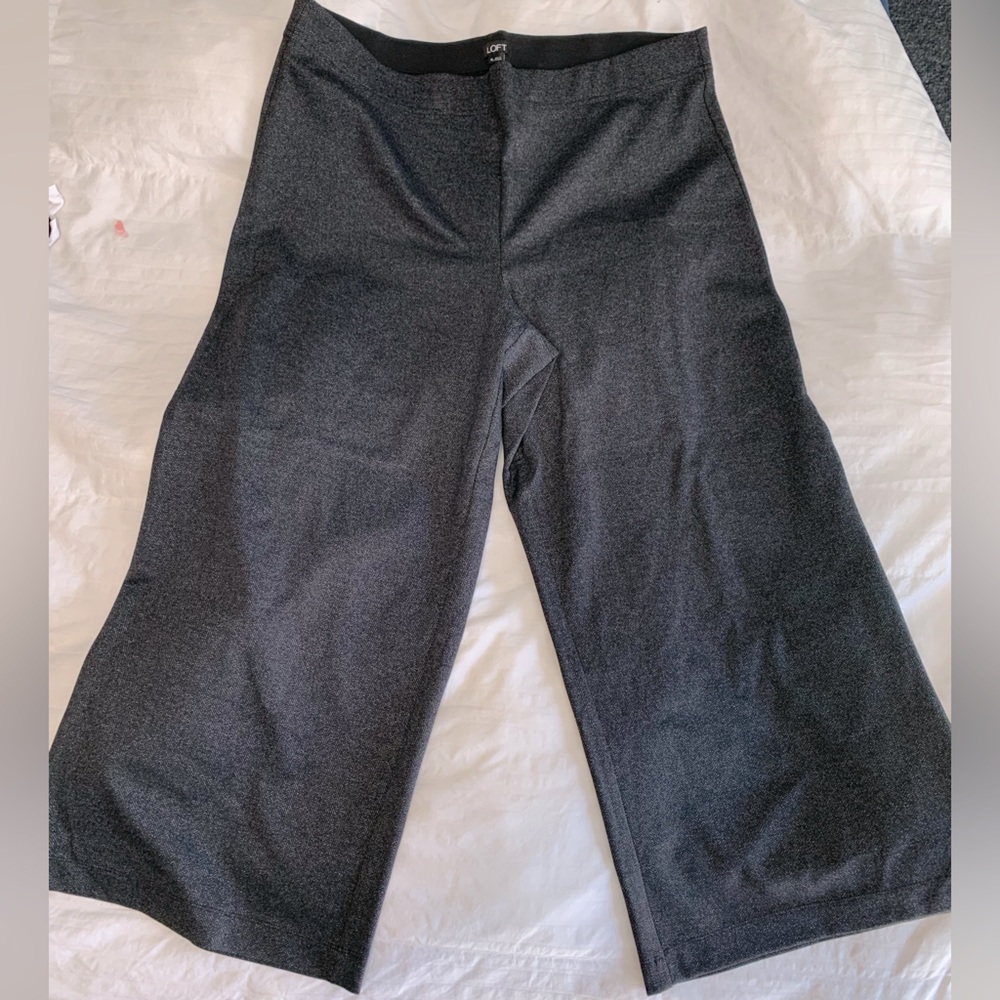 NWT Wide-leg LOFT pull-on knit pants